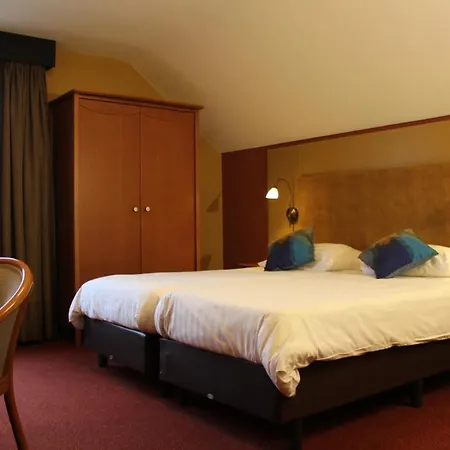 Restaurant De Roosterhoeve Hotel 4*