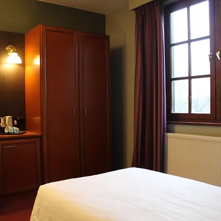 Restaurant De Roosterhoeve Hotell