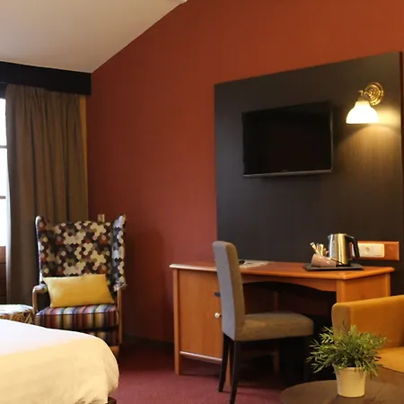 Restaurant De Roosterhoeve Hotell 4*