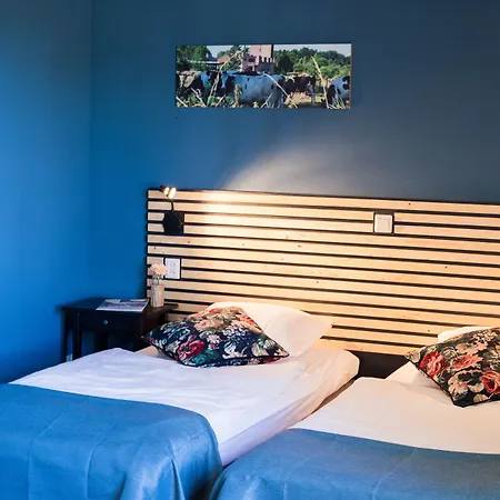 Hotell Restaurant De Roosterhoeve 4*