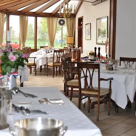 Restaurant De Roosterhoeve Hotell Roosteren