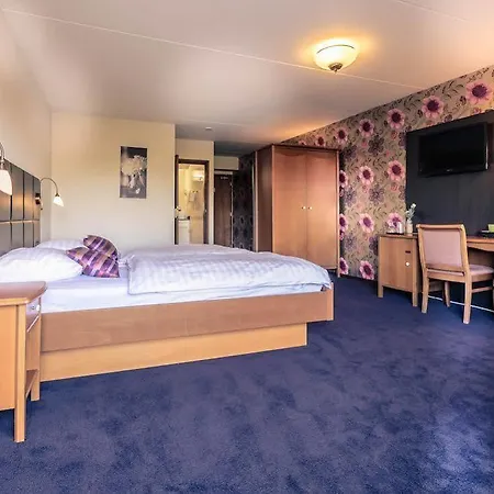 Restaurant De Roosterhoeve 4*