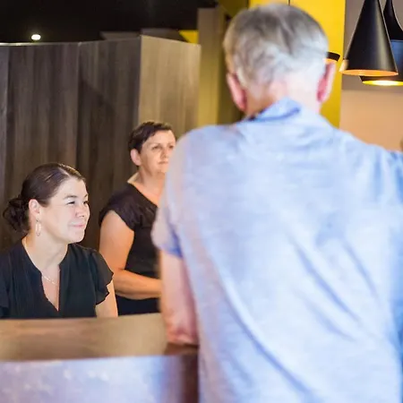 Hotell Restaurant De Roosterhoeve 4*