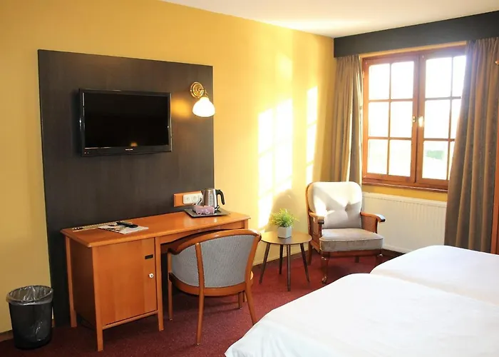 Restaurant De Roosterhoeve 4* Ростерен