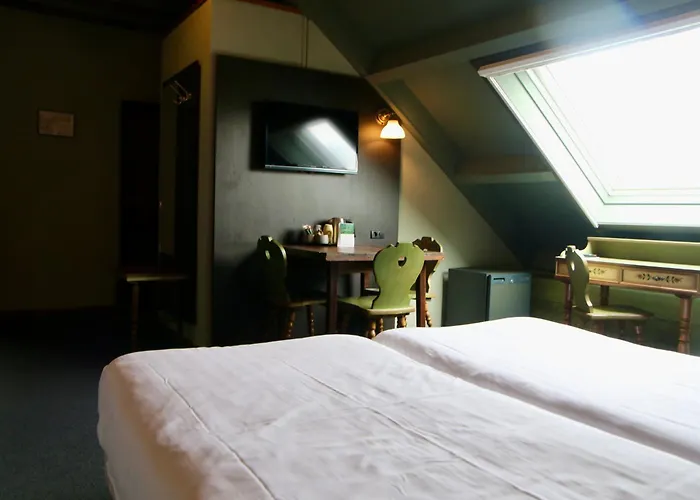 Restaurant De Roosterhoeve Hotel 4*