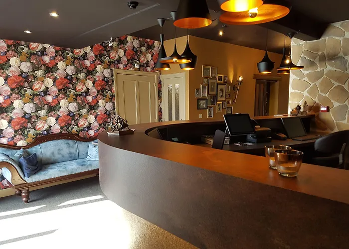 Restaurant De Roosterhoeve Hotel 4*