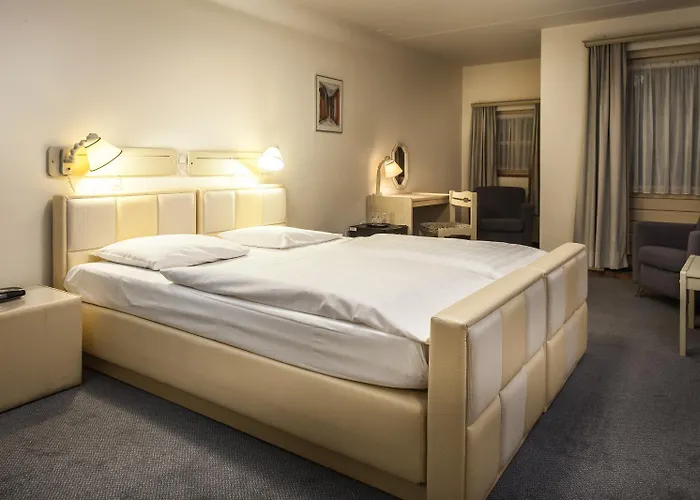 Restaurant De Roosterhoeve 4* Ростерен