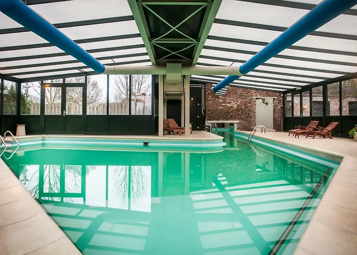 Restaurant De Roosterhoeve 4*