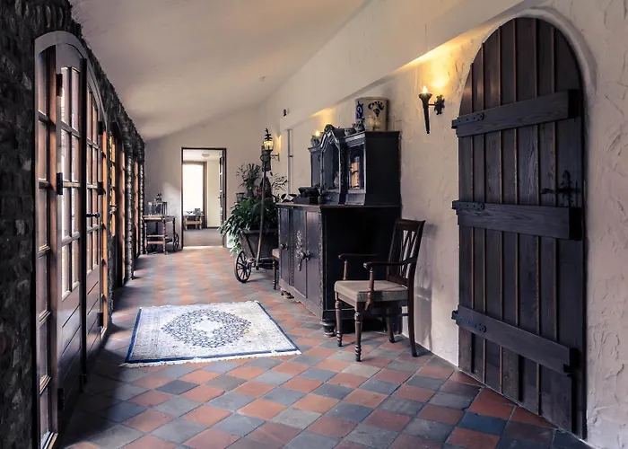 Restaurant De Roosterhoeve Hotel 4*