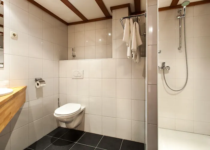 Restaurant De Roosterhoeve 4* Roosteren