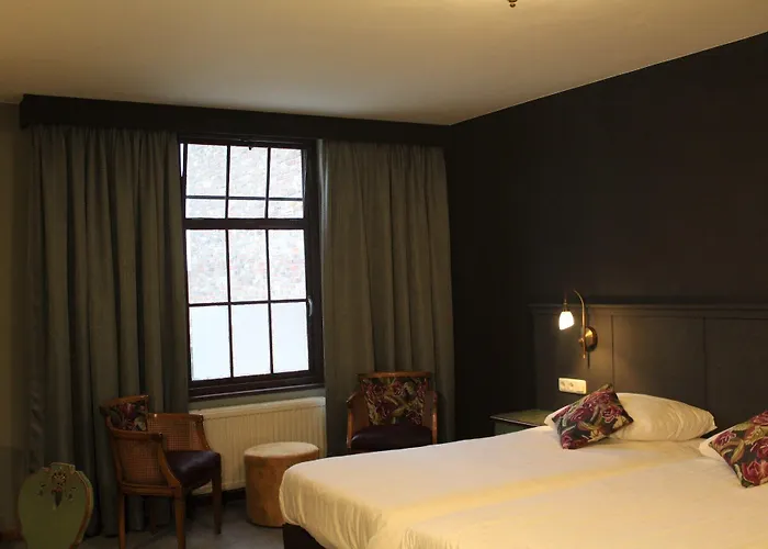 Restaurant De Roosterhoeve 4*