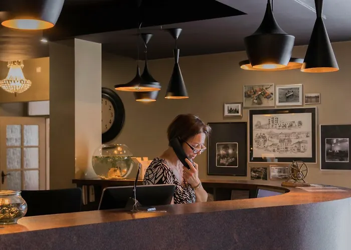 Hotel Restaurant De Roosterhoeve Roosteren