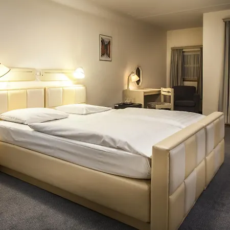 Restaurant De Roosterhoeve 4* Roosteren