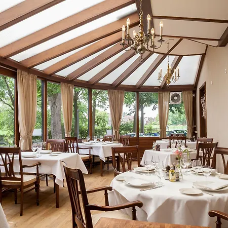 Restaurant De Roosterhoeve 4*