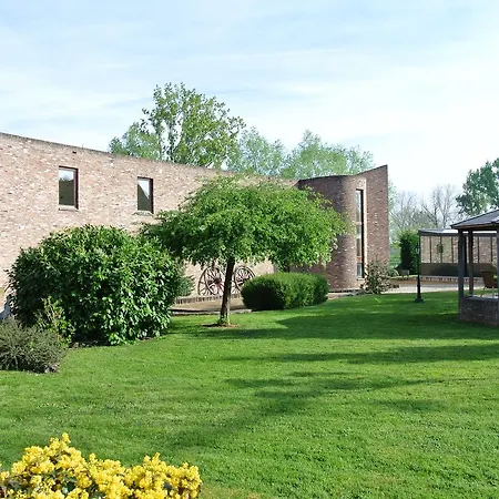 Restaurant De Roosterhoeve 4*